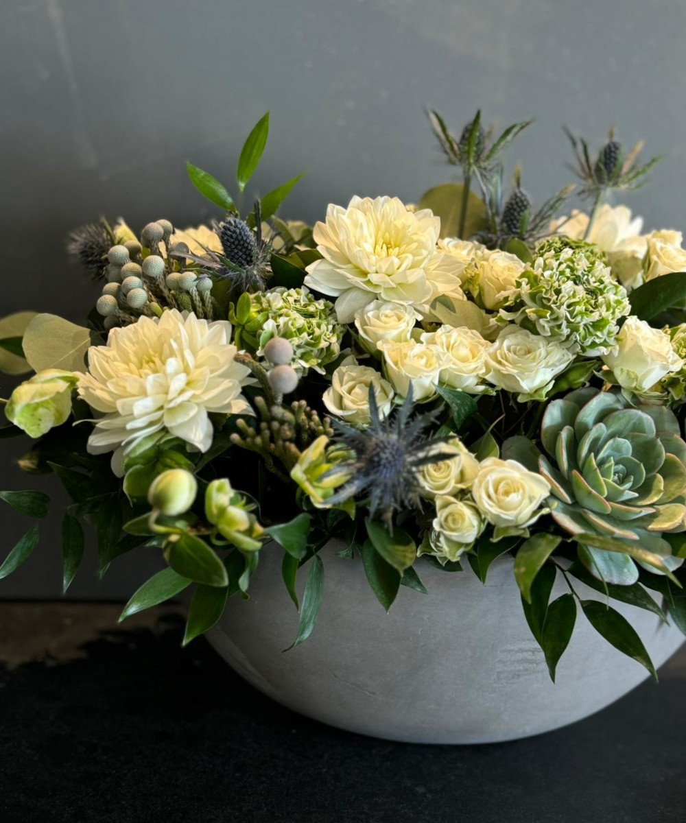 The Hydra - White Dahilas and Roses