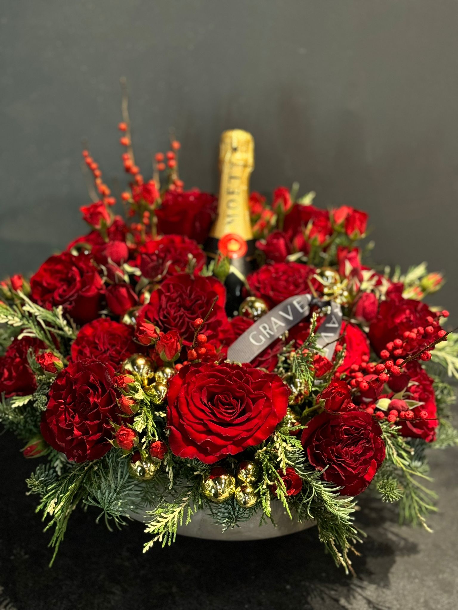 Wedding Gift Basket Sini - Red Roses and Green Flowers Gift Basket