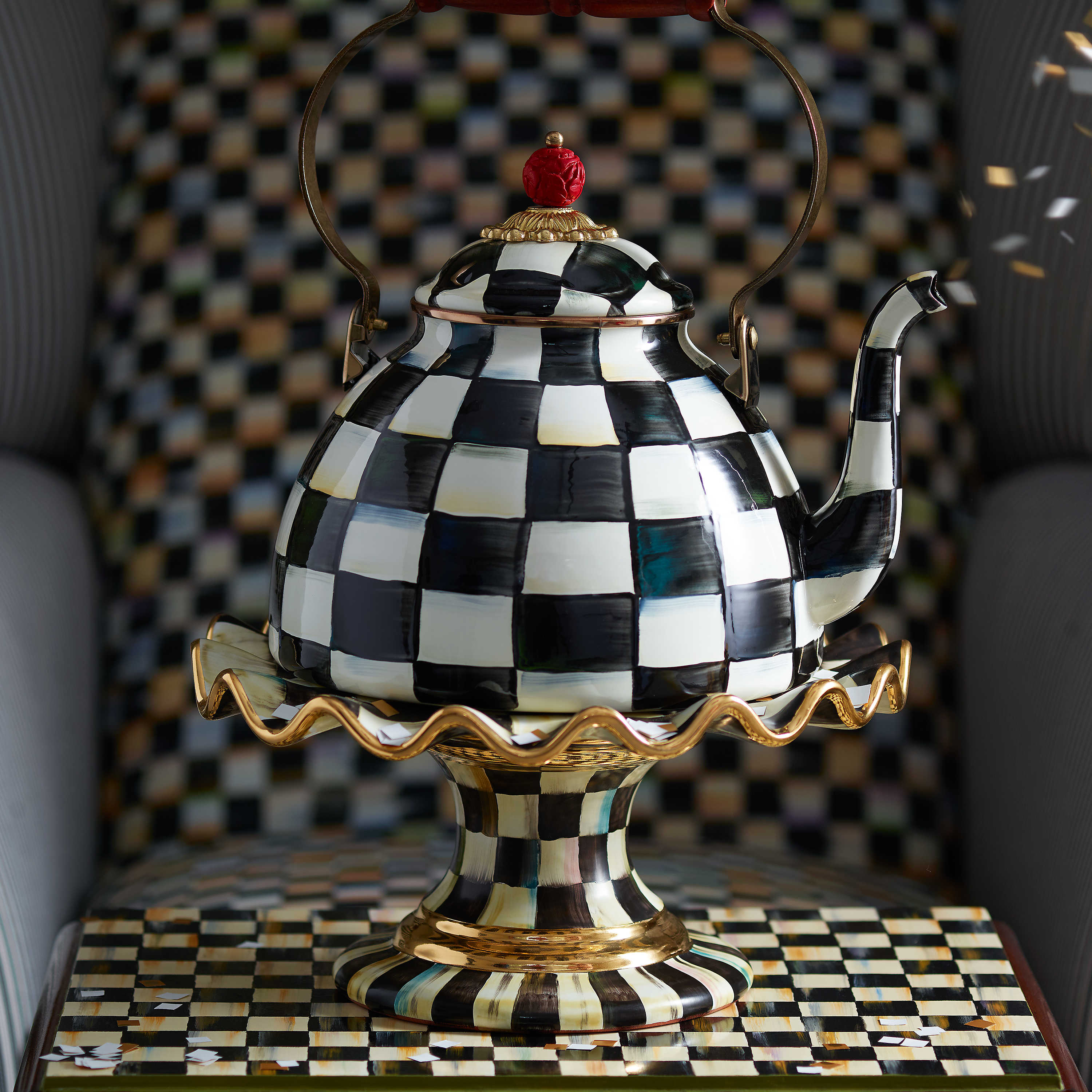 Courtly Ceramic Fluted Cake Stand