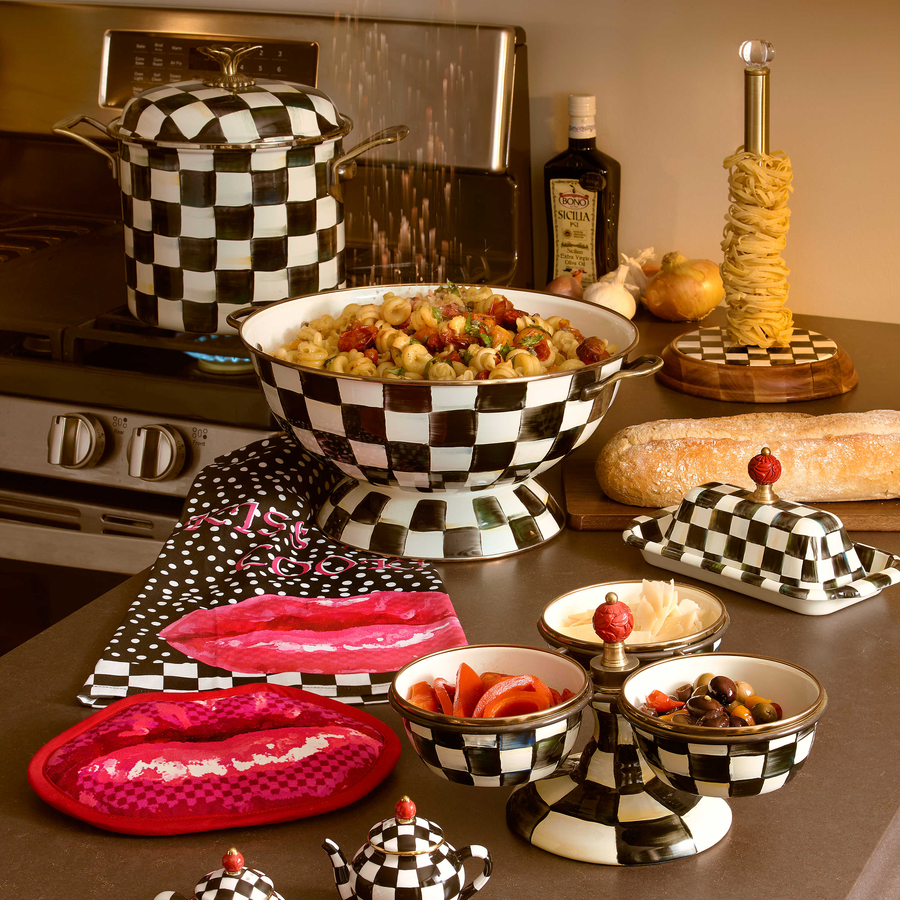 Courtly Everything Bowl