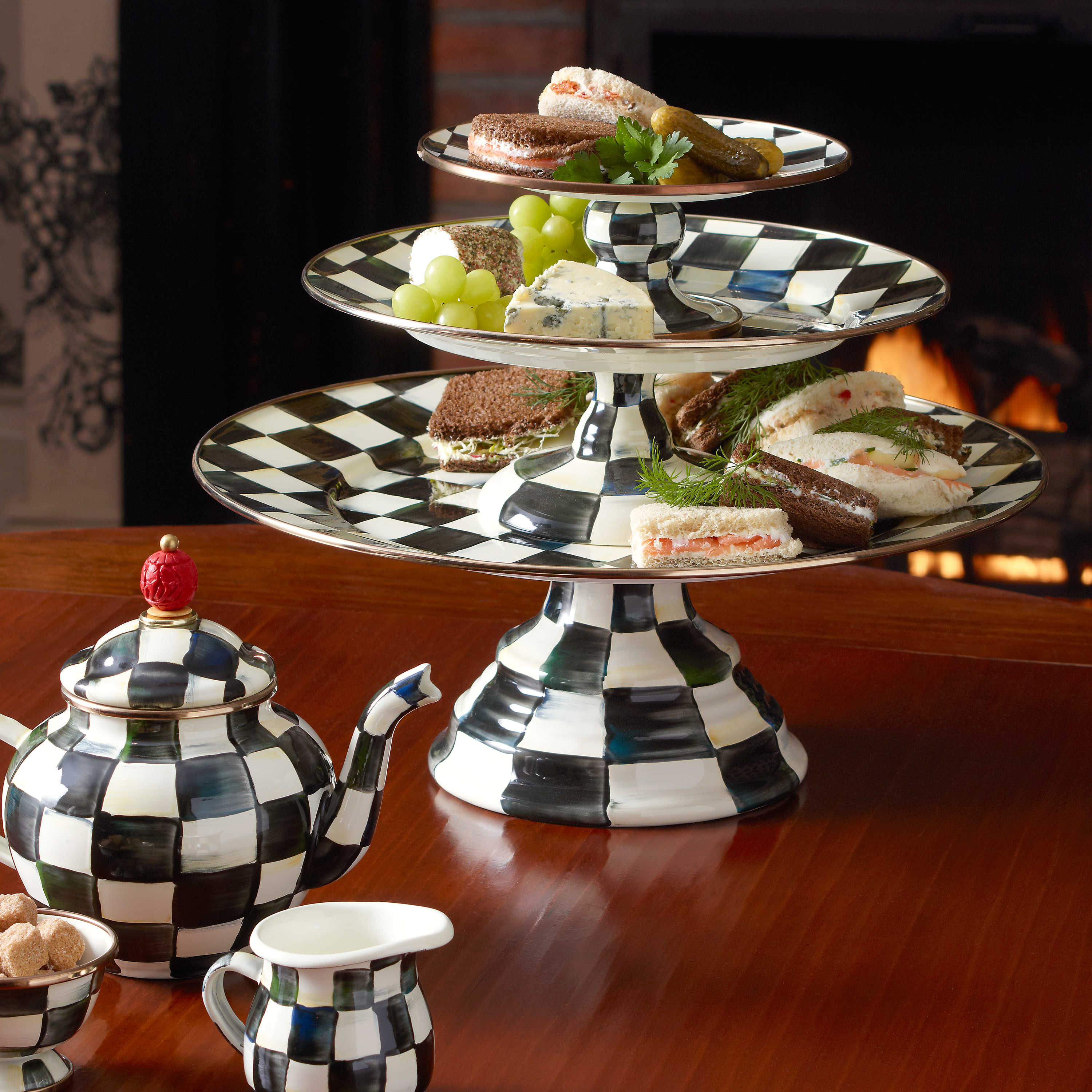Courtly Large Pedastal Platter
