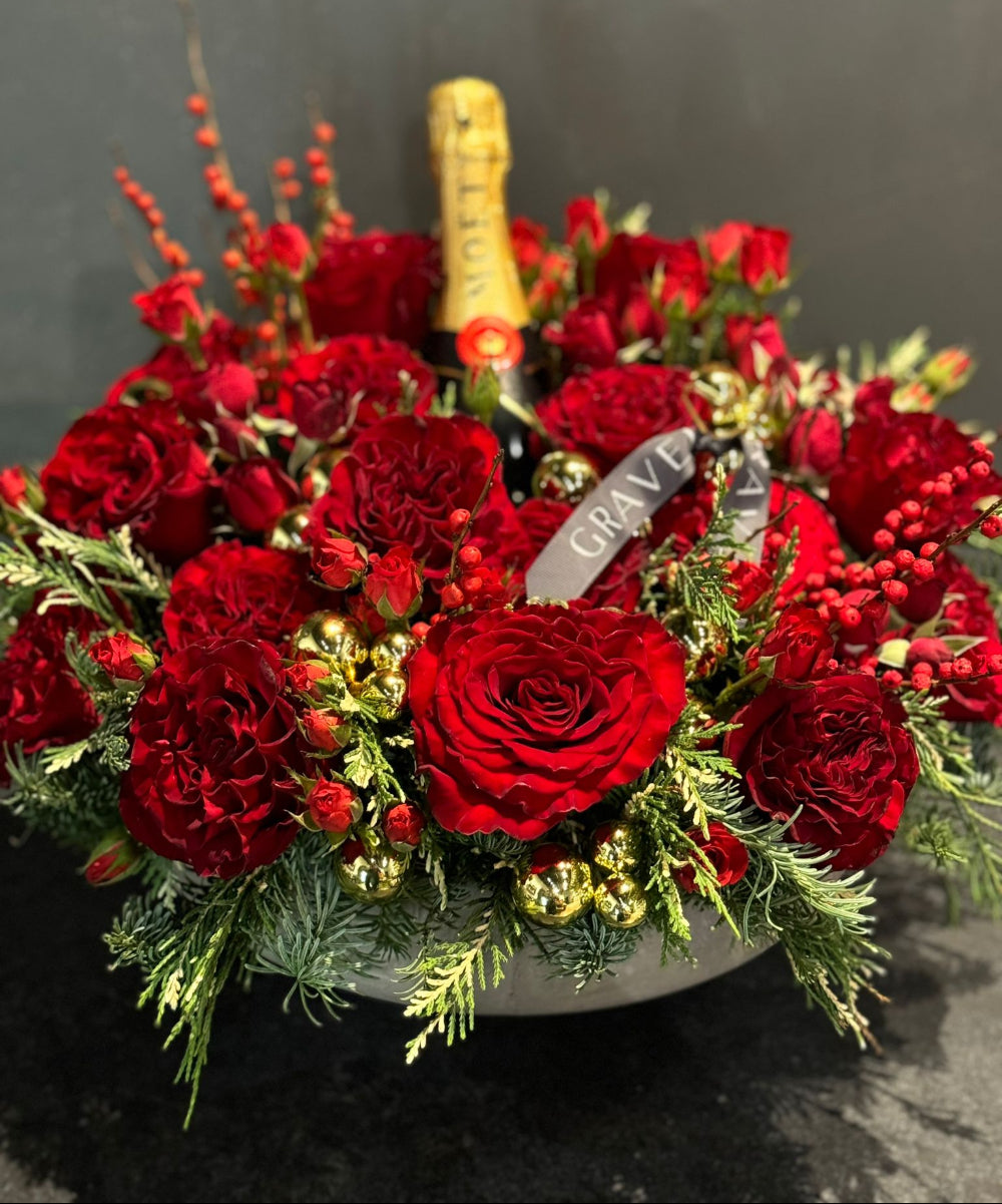 Wedding Gift Basket Sini - Red Roses and Green Flowers Gift Basket