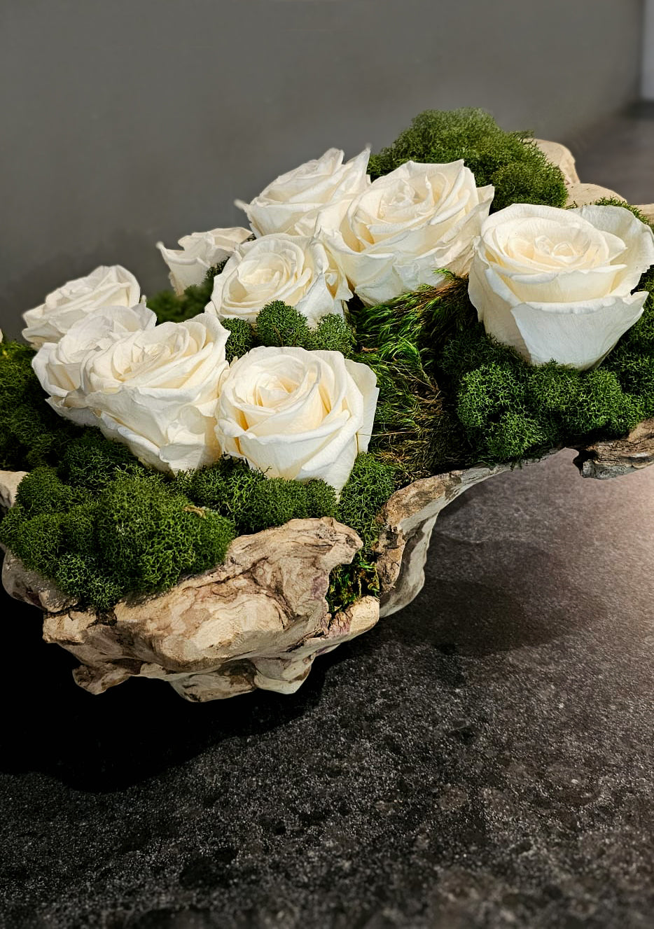 Moss Arrangement in Wood Container With Preserved White Roses (Classic Size) 