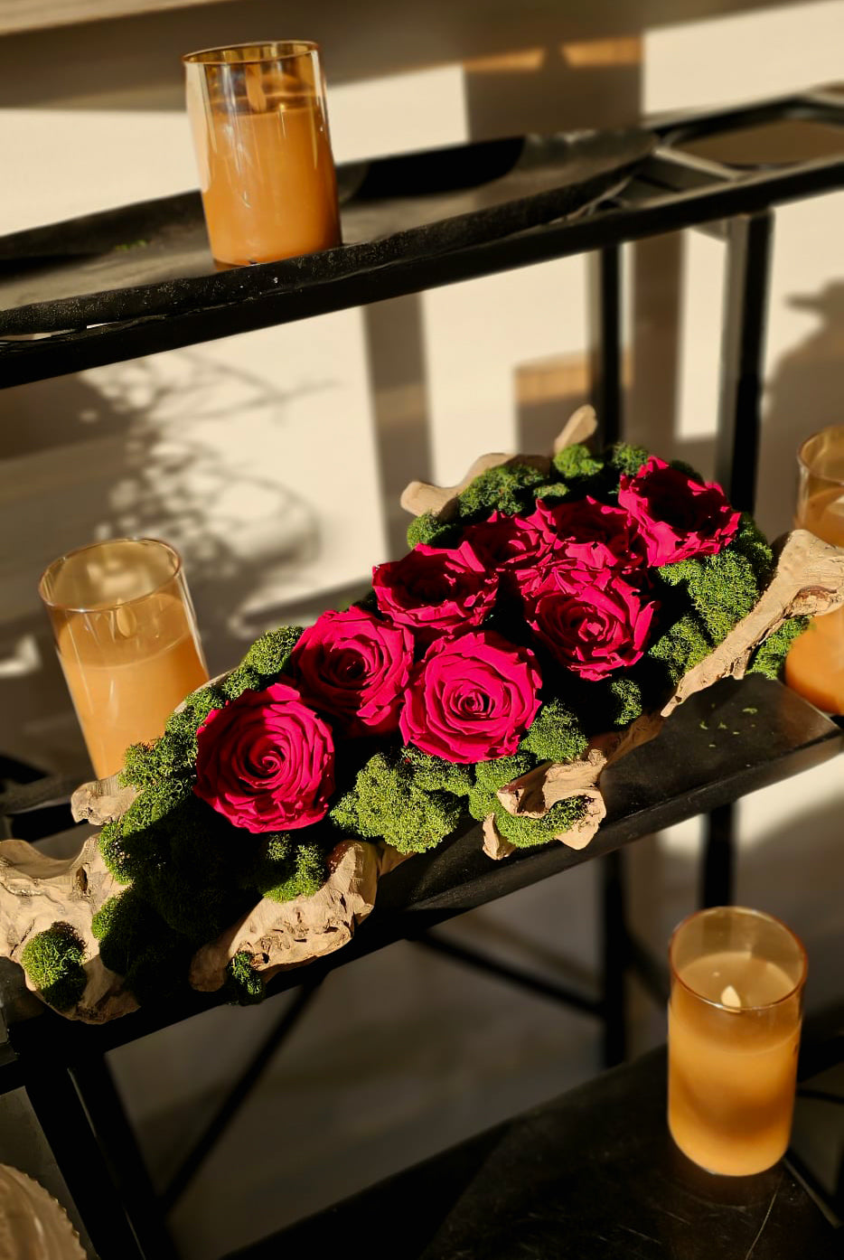 Moss Arrangement in Wood Container With Preserved Red Roses (Classic Size) 