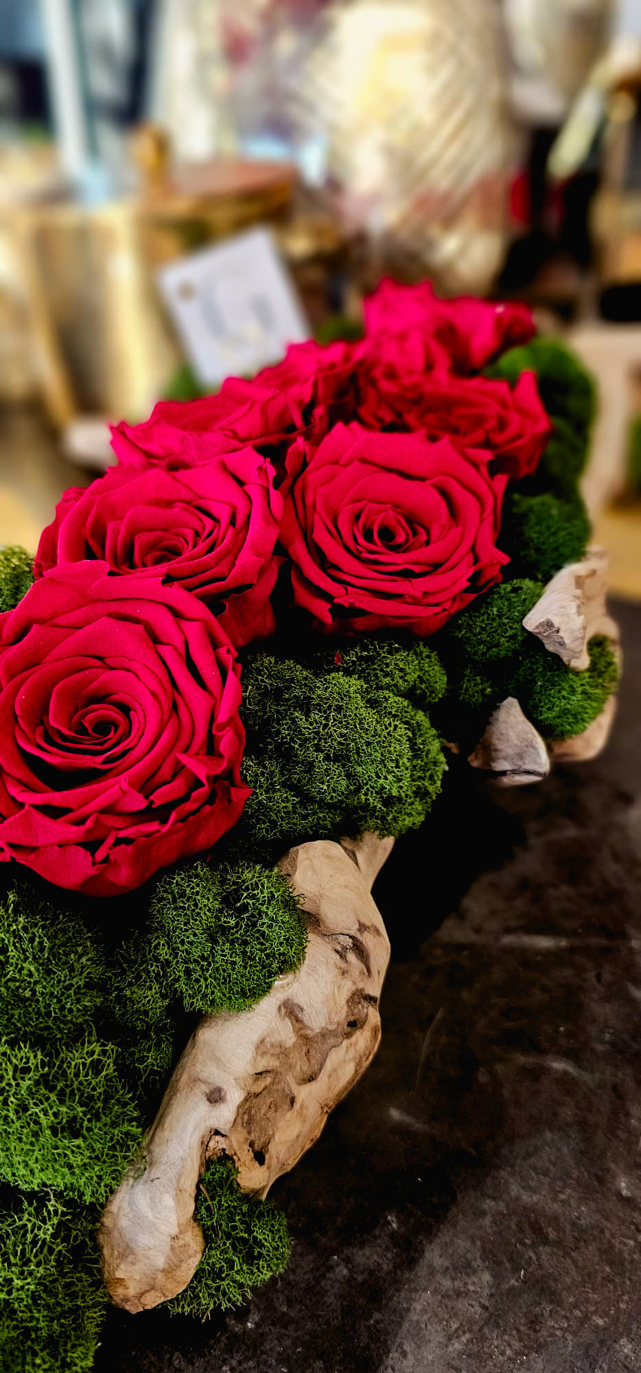 Moss Arrangement in Wood Container With Preserved Red Roses (Classic Size) 