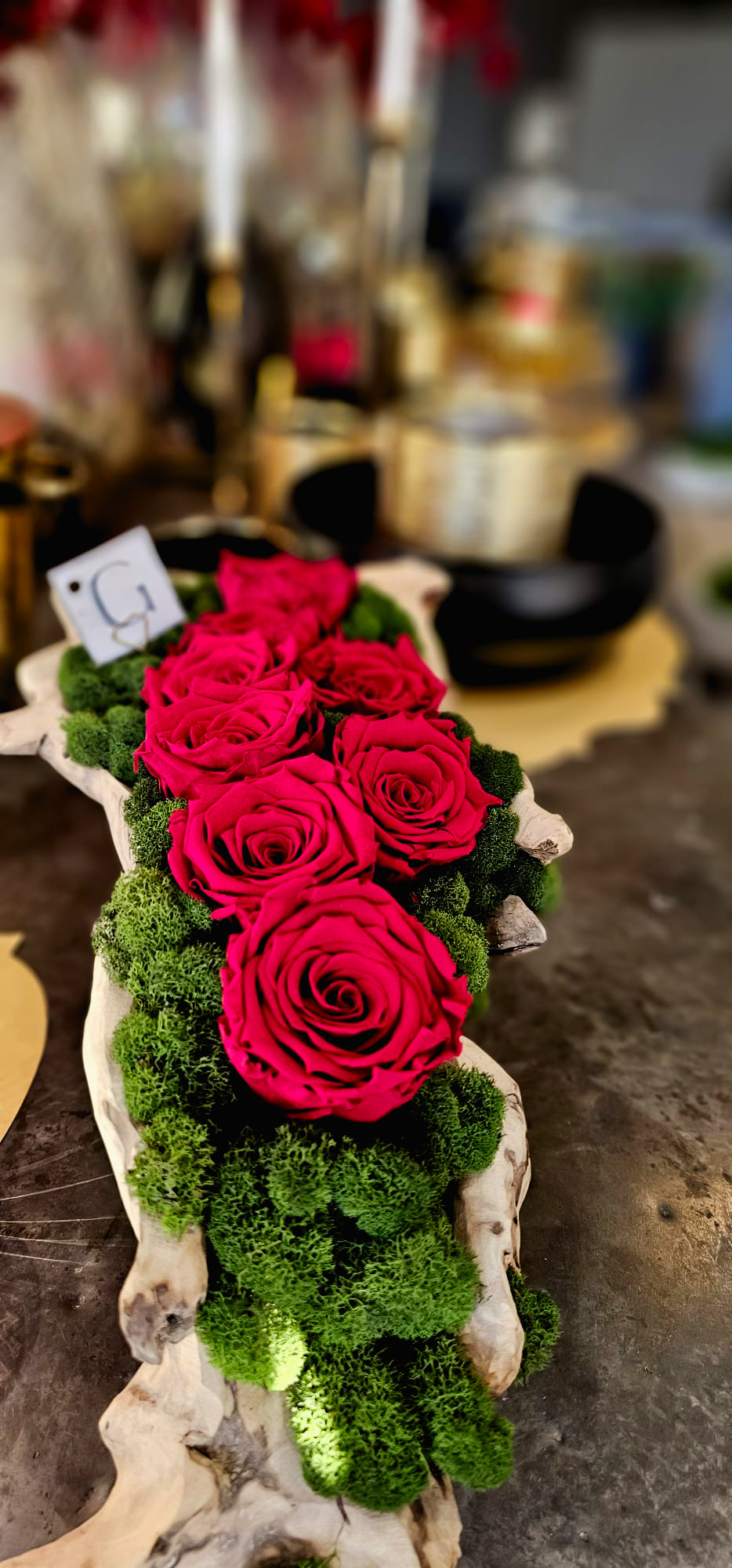 Moss Arrangement in Wood Container With Preserved Red Roses (Classic Size) 