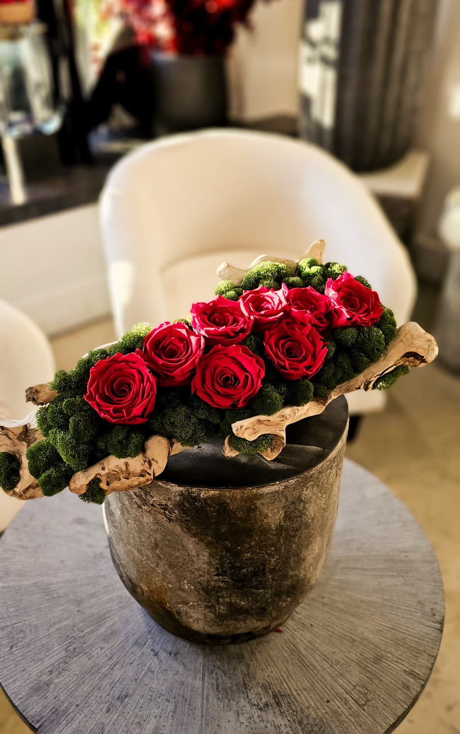 Moss Arrangement in Wood Container With Preserved Red Roses (Classic Size) 