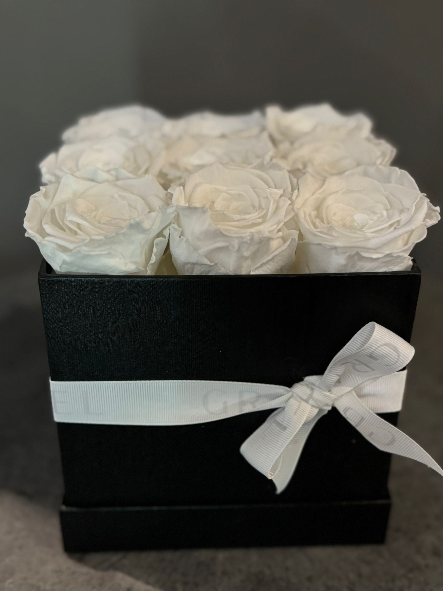 9 Preserved Roses (Red, White, Peach) in Box (Black, White, Deep Pink) - Nationwide Shipping